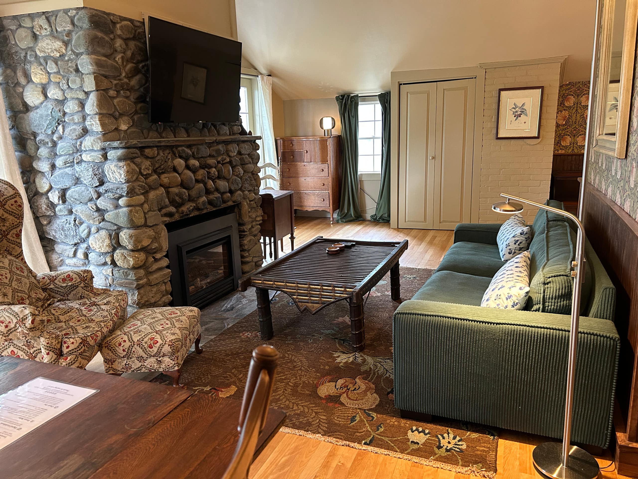 Earhart Cottage — photo 3