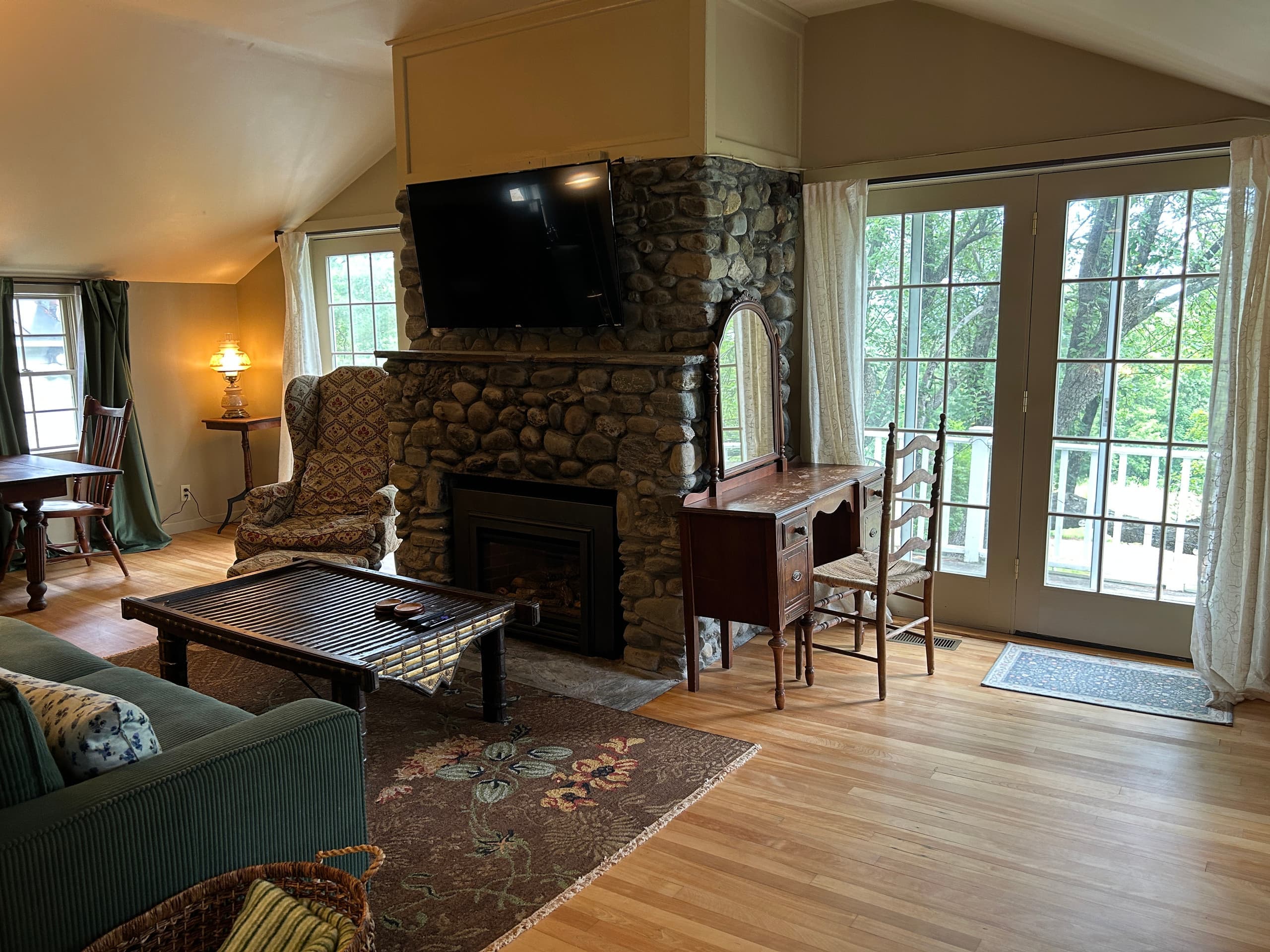 Earhart Cottage — photo 6