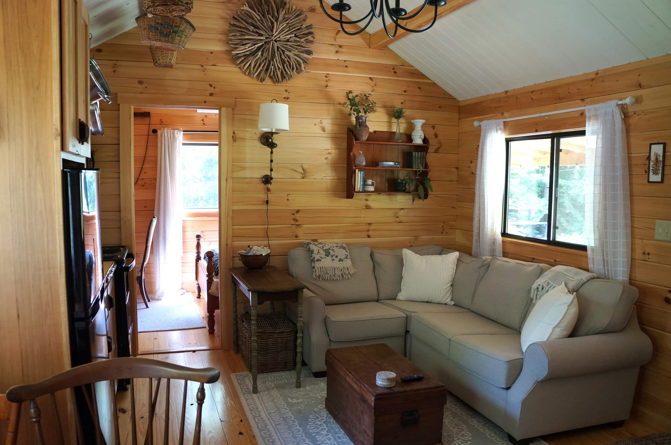 Gardener’s Log Cabin — photo 4